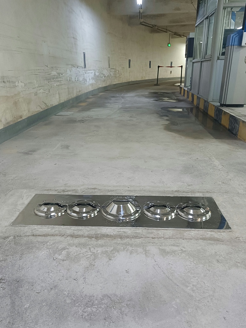 博物館車底掃描儀